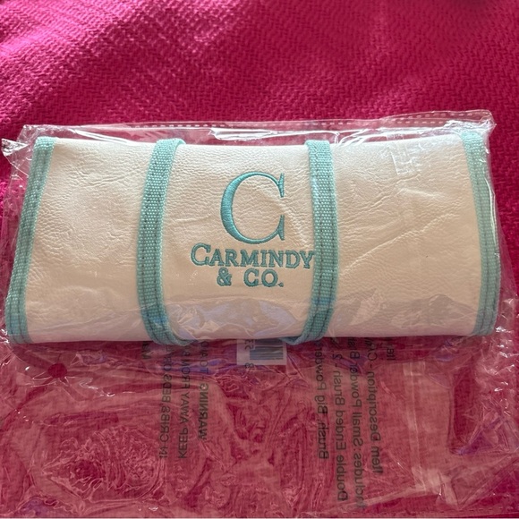 Carmindy & Co. White and Blue Makeup Brush Bag and brushes - Picture 2 of 2